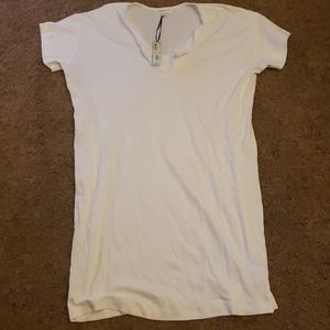 V-neck white nightgown Large